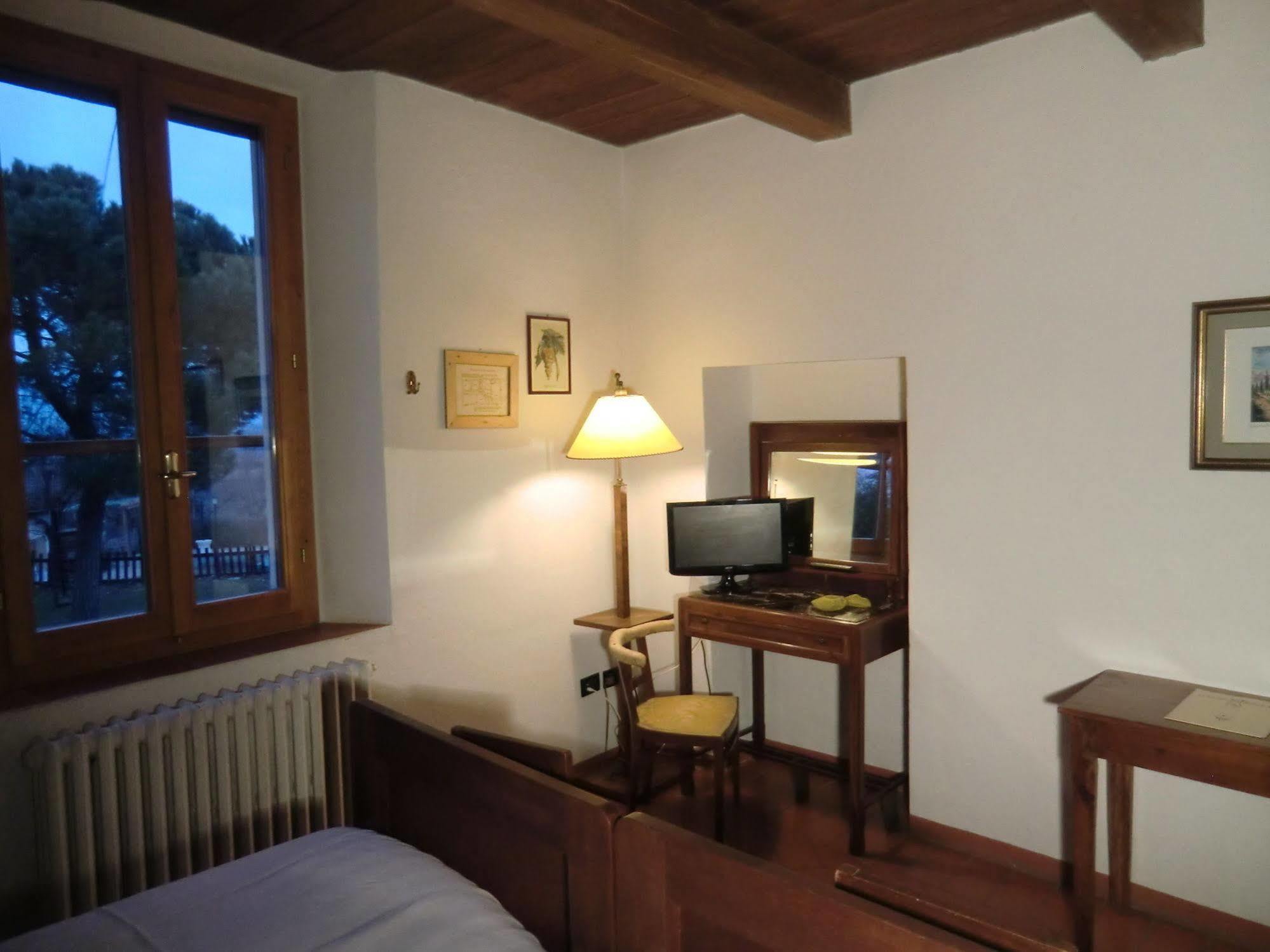 Agriturismo Ca'De'Gatti Фаэнца Экстерьер фото